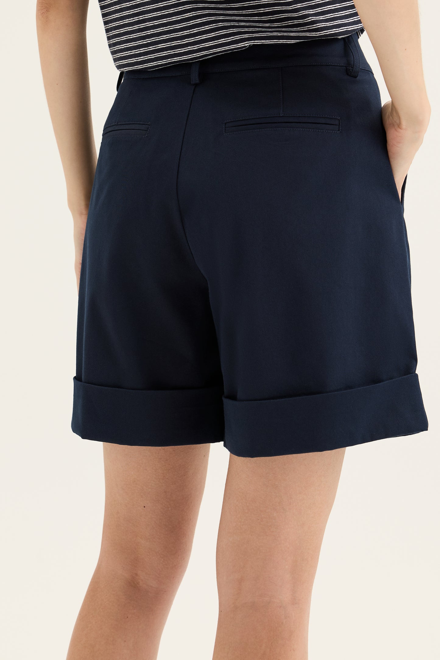 Nova Short