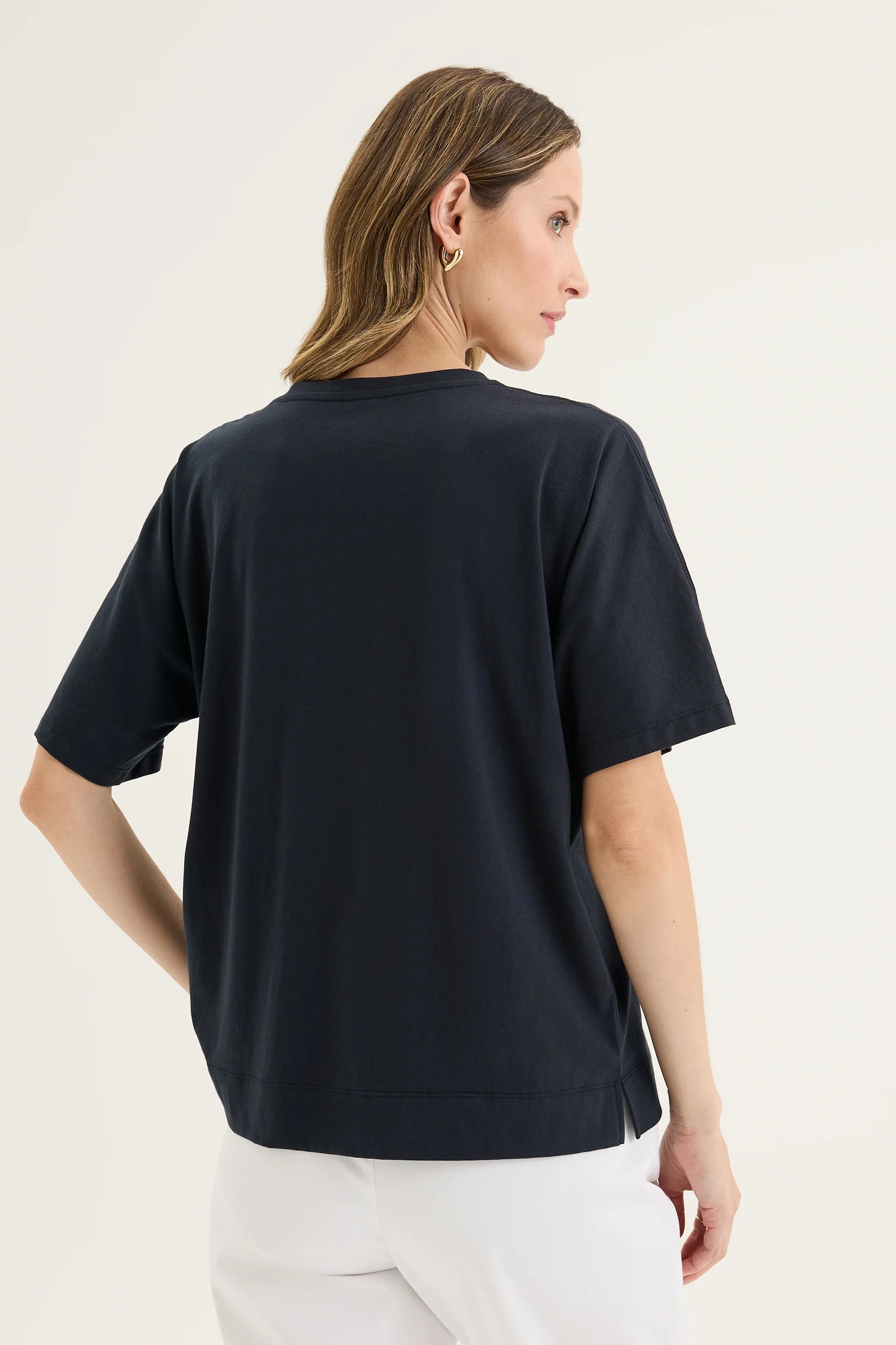 GLASS TEE